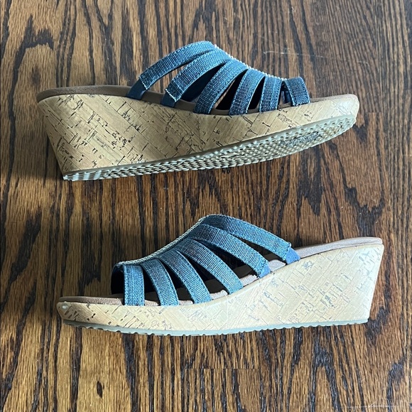 Like🆕SKETCHERS Luxe Foam Women's Denim Blue Strappy Sandals size 6 - Picture 5 of 8